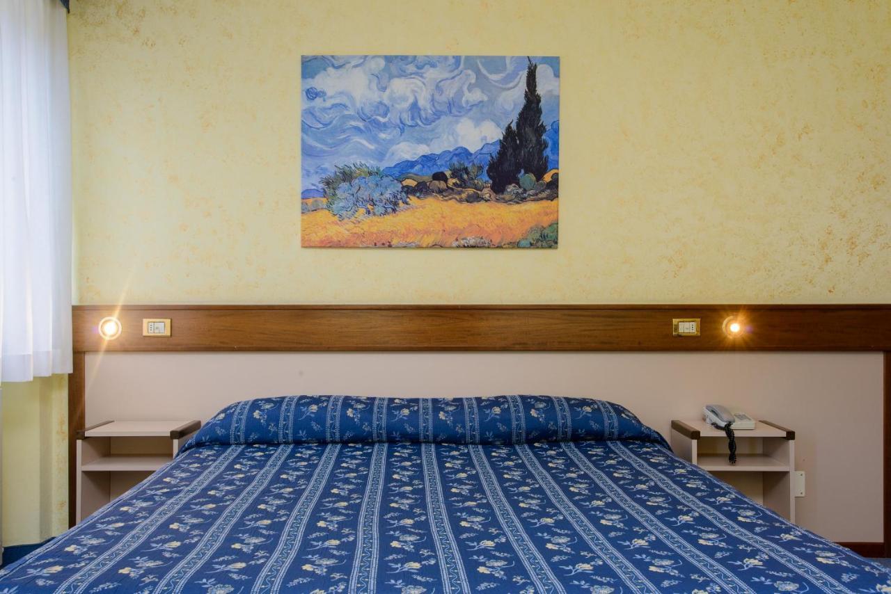 Bes Hotel Papa San Pellegrino Terme Ngoại thất bức ảnh