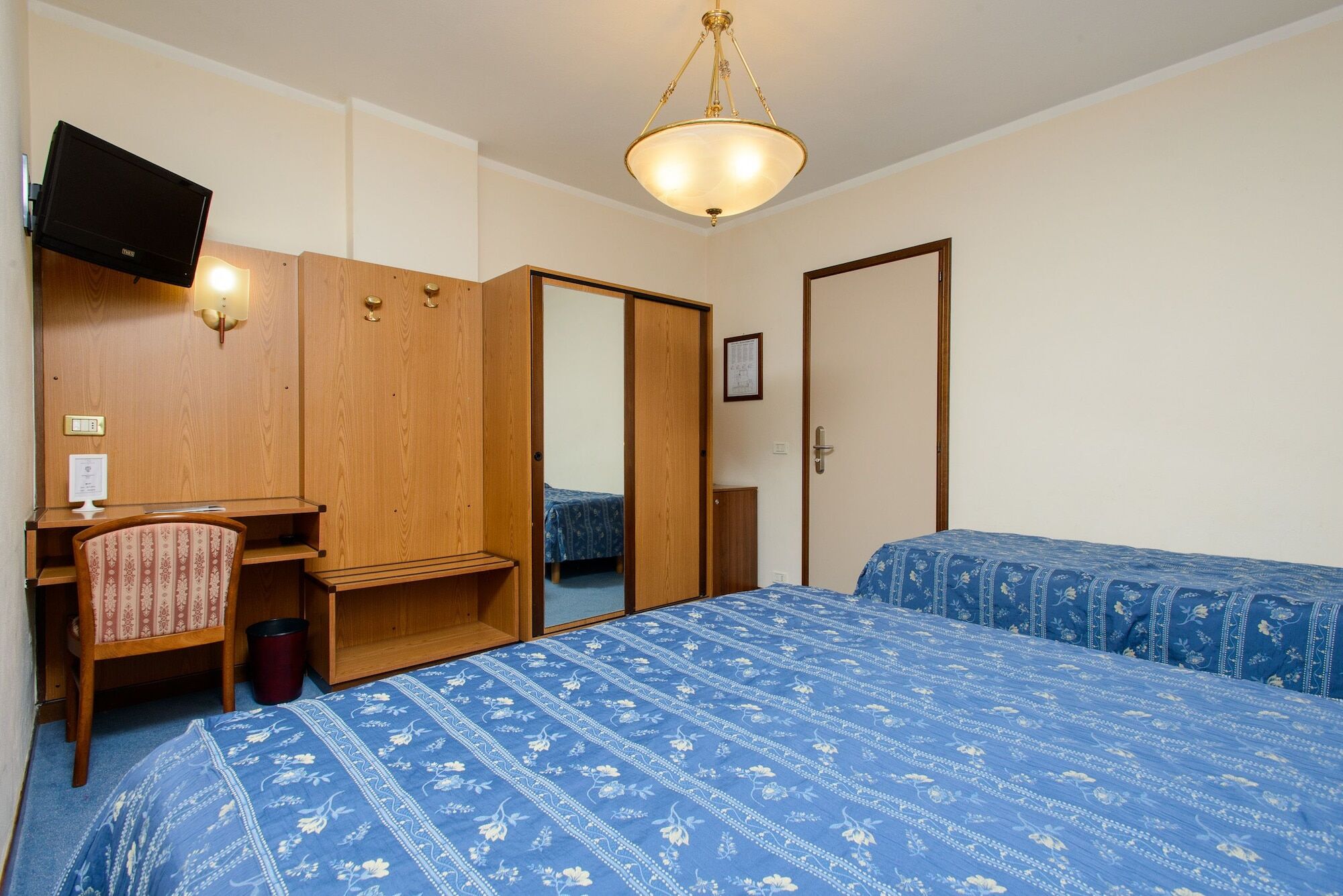 Bes Hotel Papa San Pellegrino Terme Ngoại thất bức ảnh